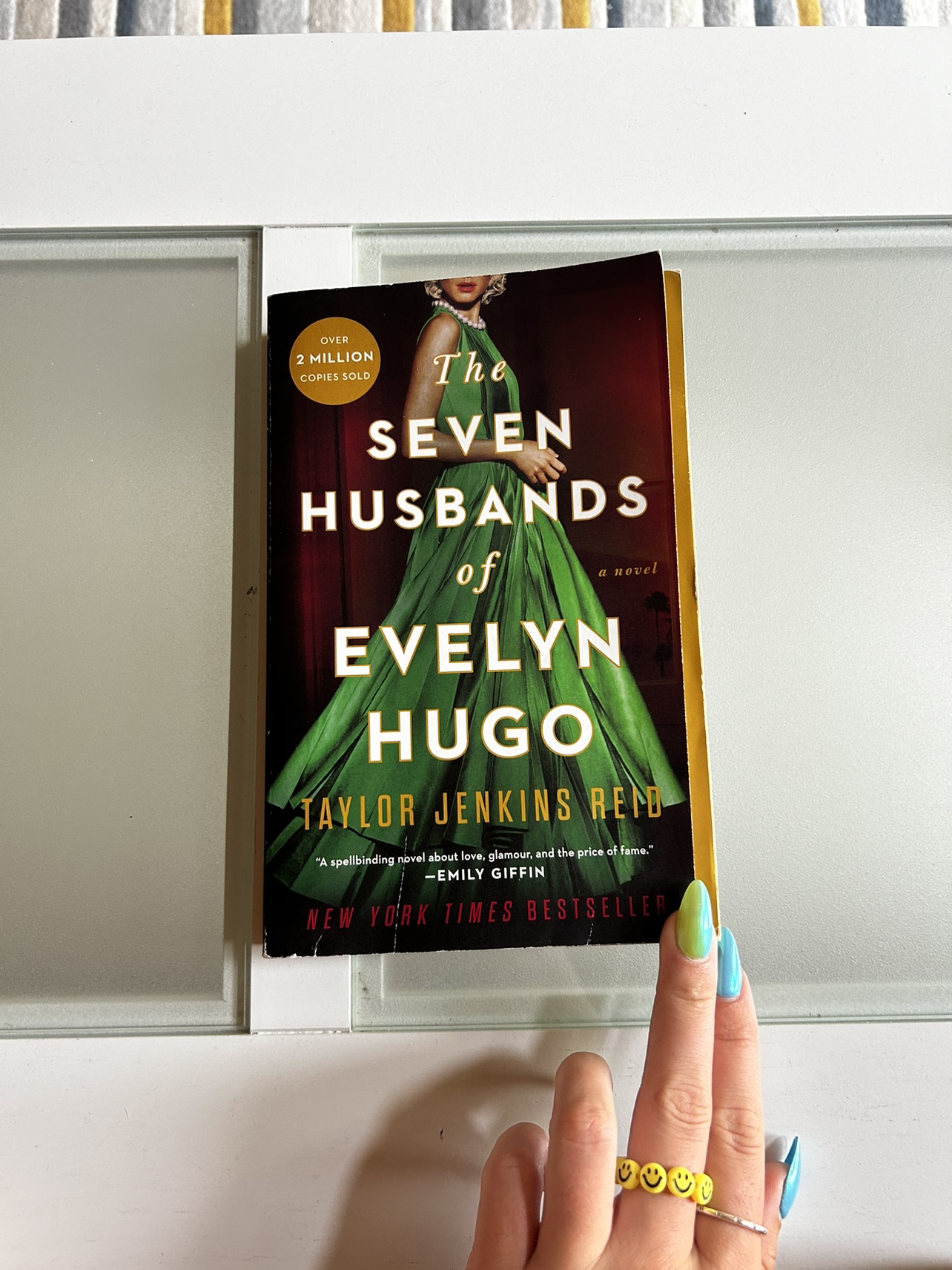 Seven husbands of Evelyn Hugo book 🌸