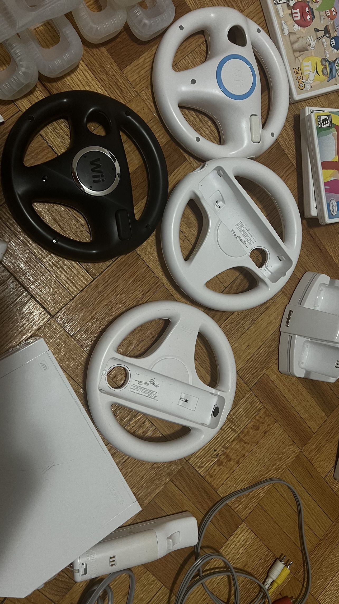 Nintendo Wii - photo 2