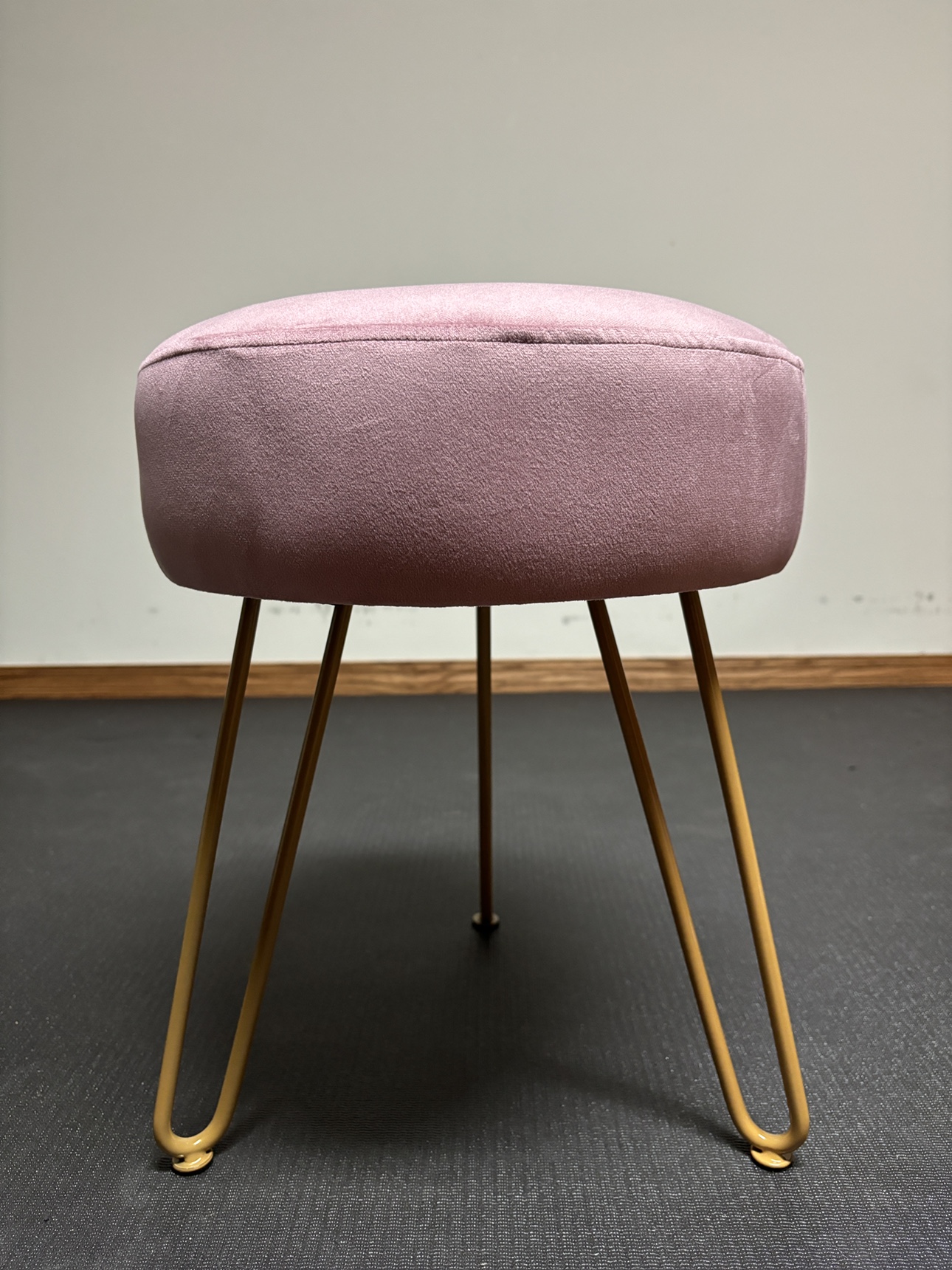 Round Velvet Stool/Ottoman (Pink)