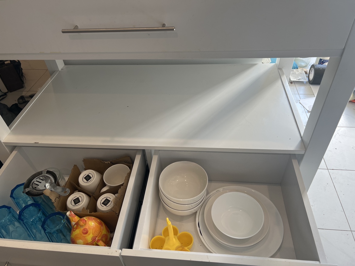 Kitchen island on casters - photo 3