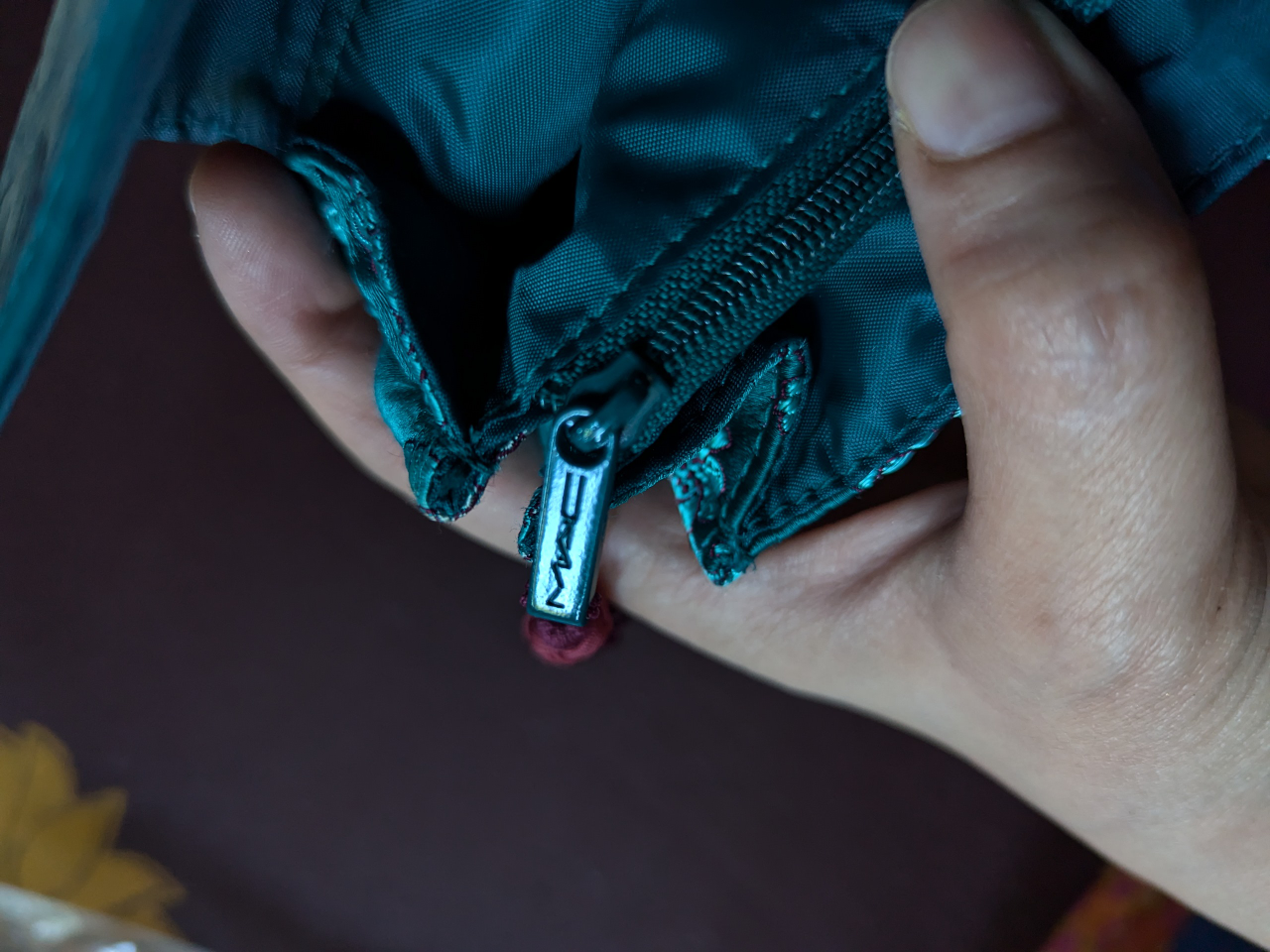 Mac cosmetics lipstick/coins bag image indicator(2)