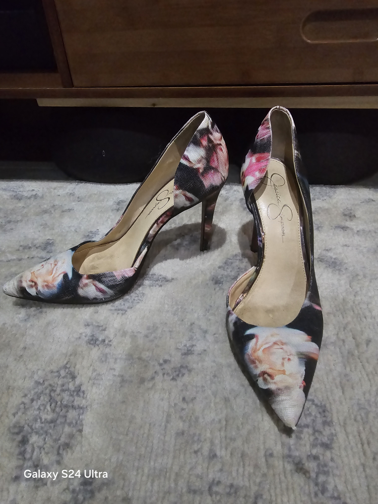 Jessica Simpson Heels - photo 2