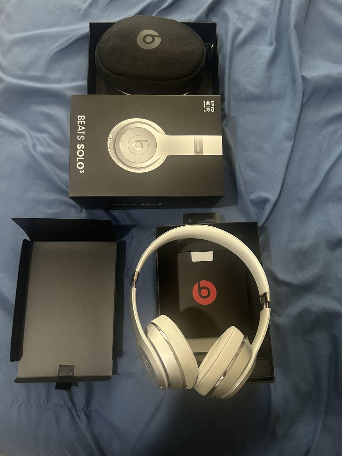 Beats Solo³ On-Ear Wireless Headphones - Silver