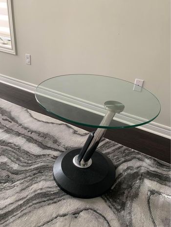 Glass coffee table and end table set - photo 4
