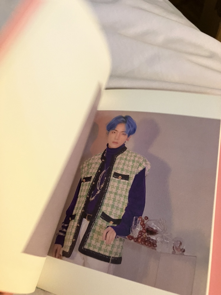 BTS Albums: Persona Ver. 4 and Wings image indicator(4)