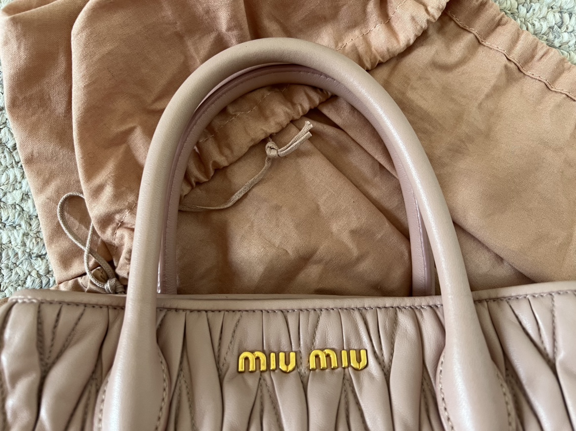 Miu Miu Matelasse Nappa Leather Bag Orchidea RN1069 image indicator(6)