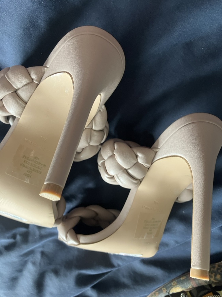 Brand New Steve Madden Heels image indicator(5)