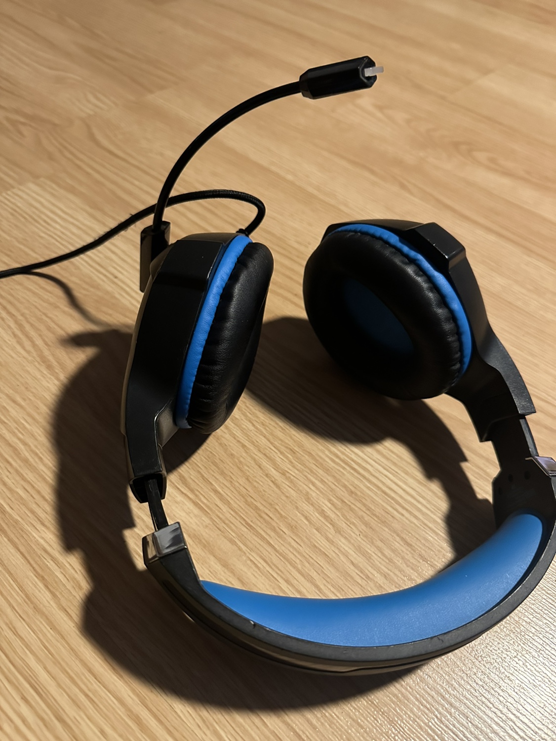 Black and Blue Beexcellent Headphones, Mic, Dual Port Option - photo 3