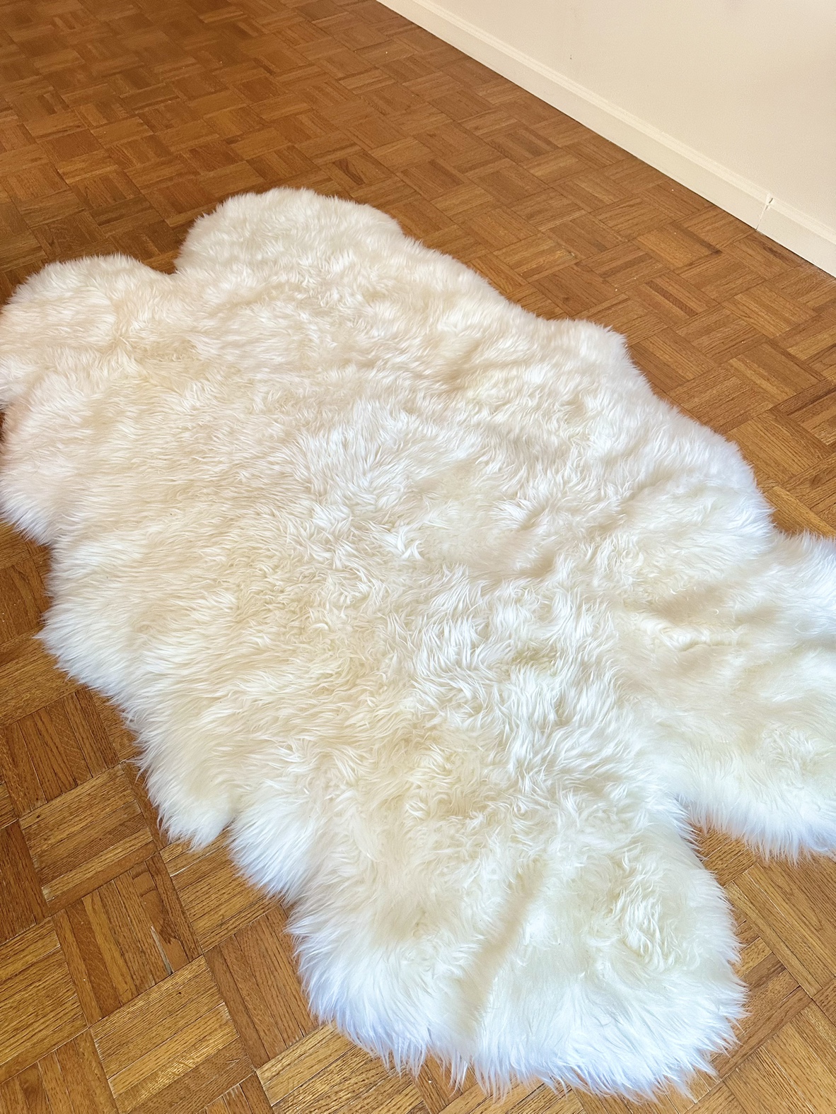 100% Sheepskin Rug 43"X71"