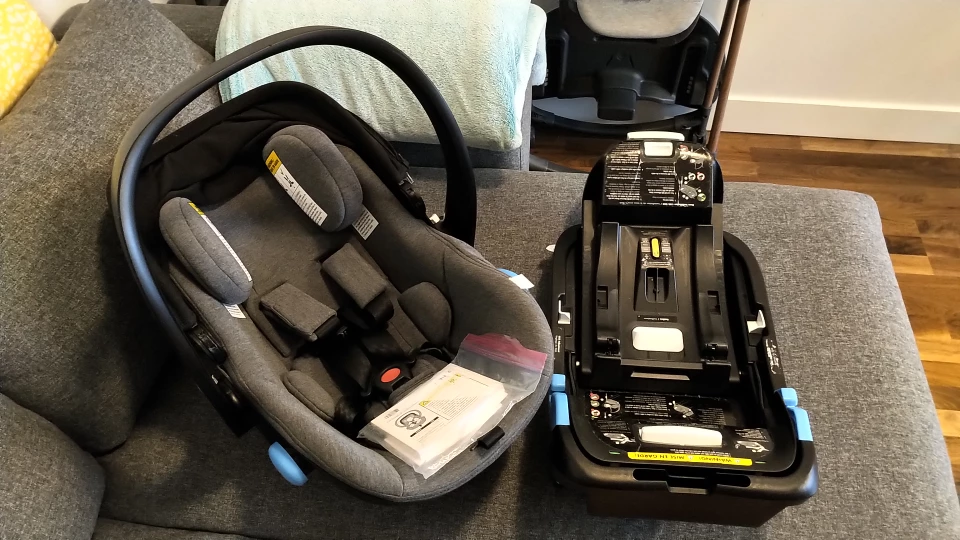 Clek Liing Infant Car Seat thumbnail