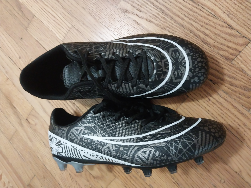 Soccer cleats, size 43