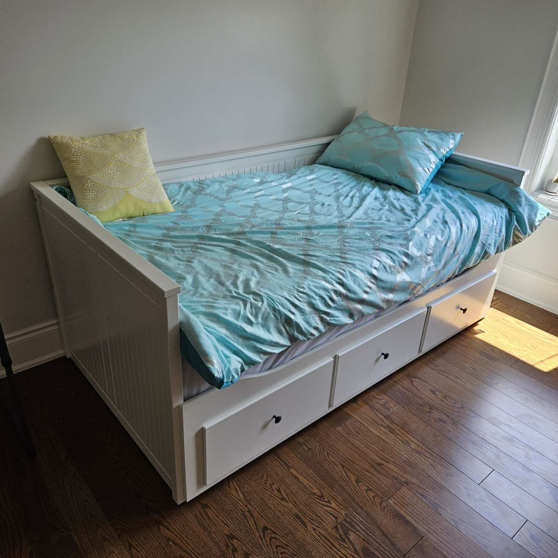 IKEA Hemnes Day Bed, 3 drawers,  white,  twin, with mattress