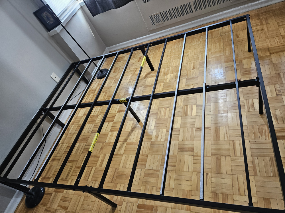 Zinus Queen metal bed frame