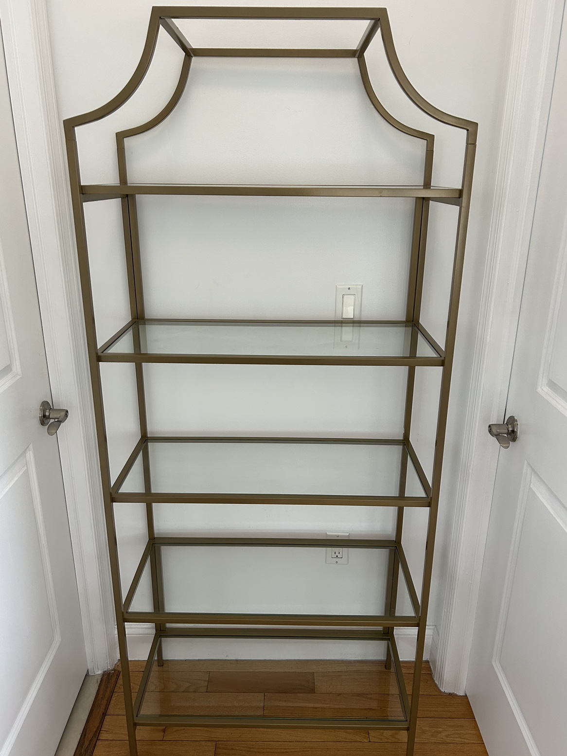 Gold shelf unit