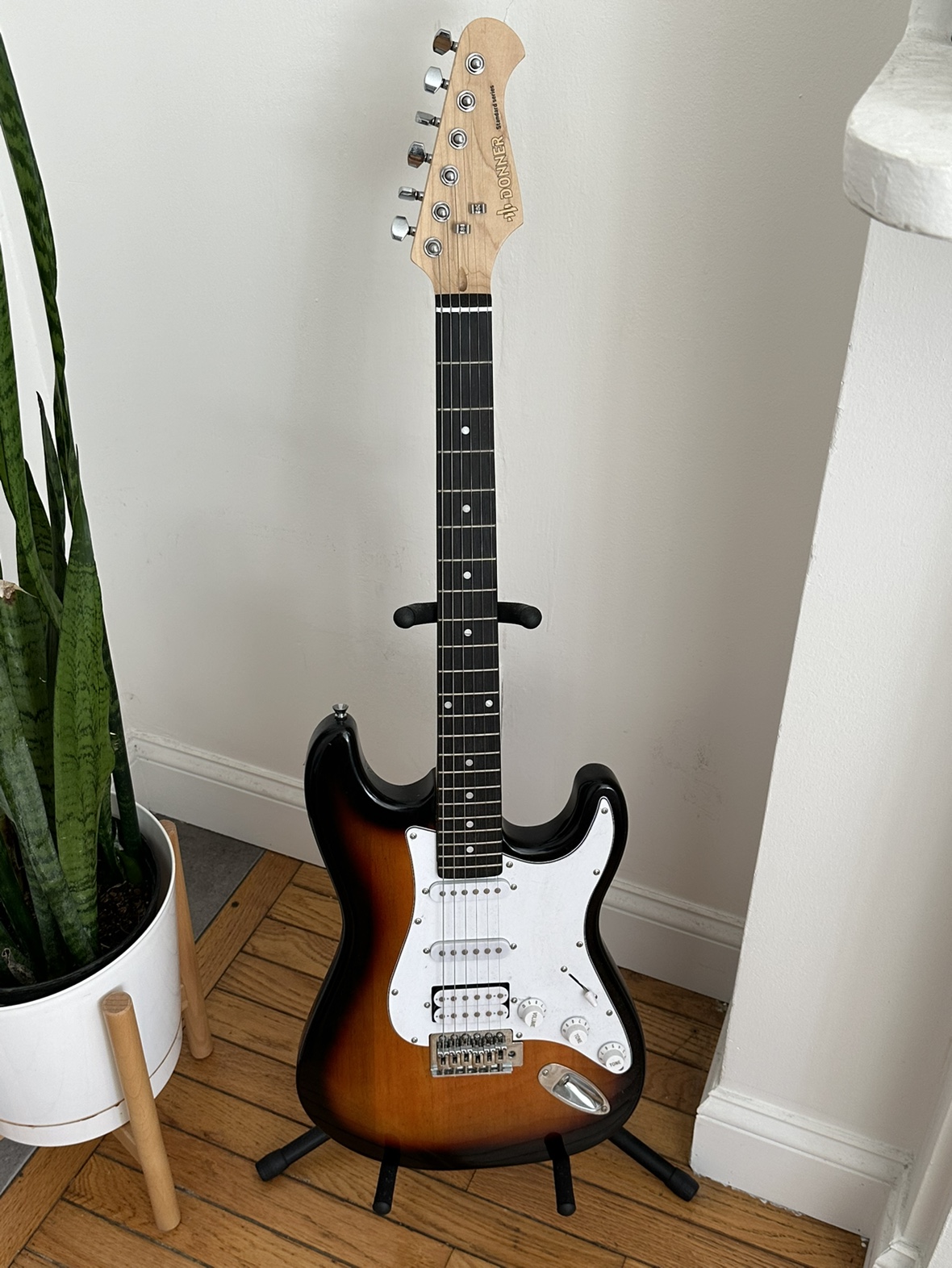 Donner DST-100S Electric Guitar