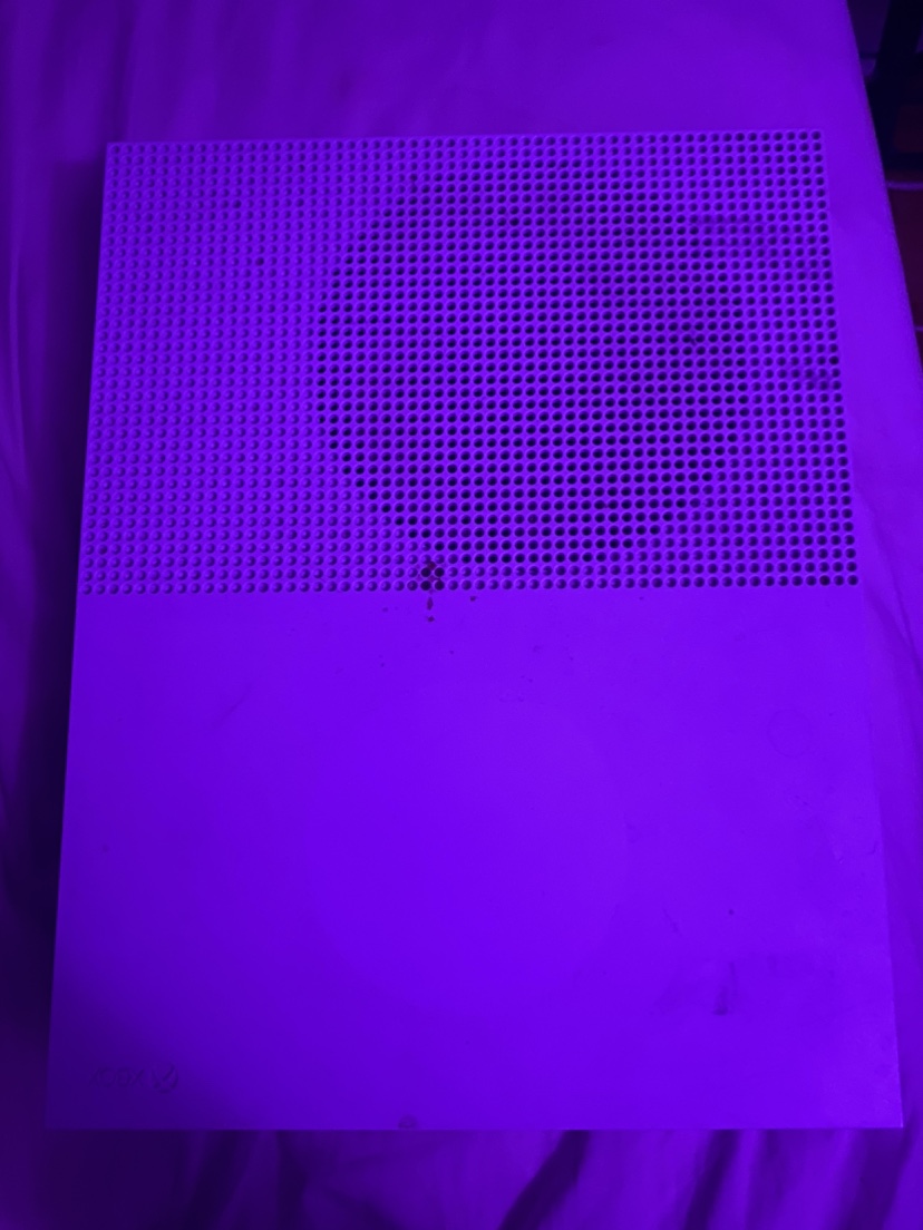 Xbox one S 1Tb *UNSURE IF WORKS* - photo 4