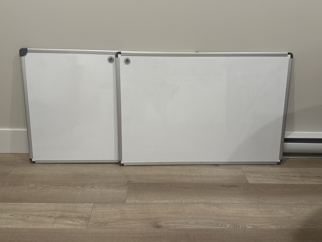 2 Whiteboards
