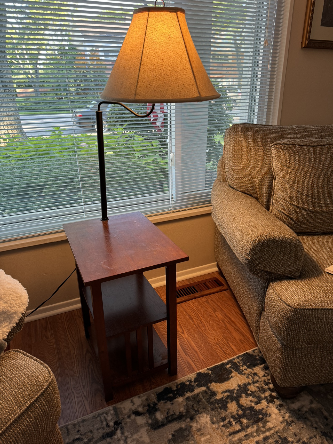 Side Table with Lamp