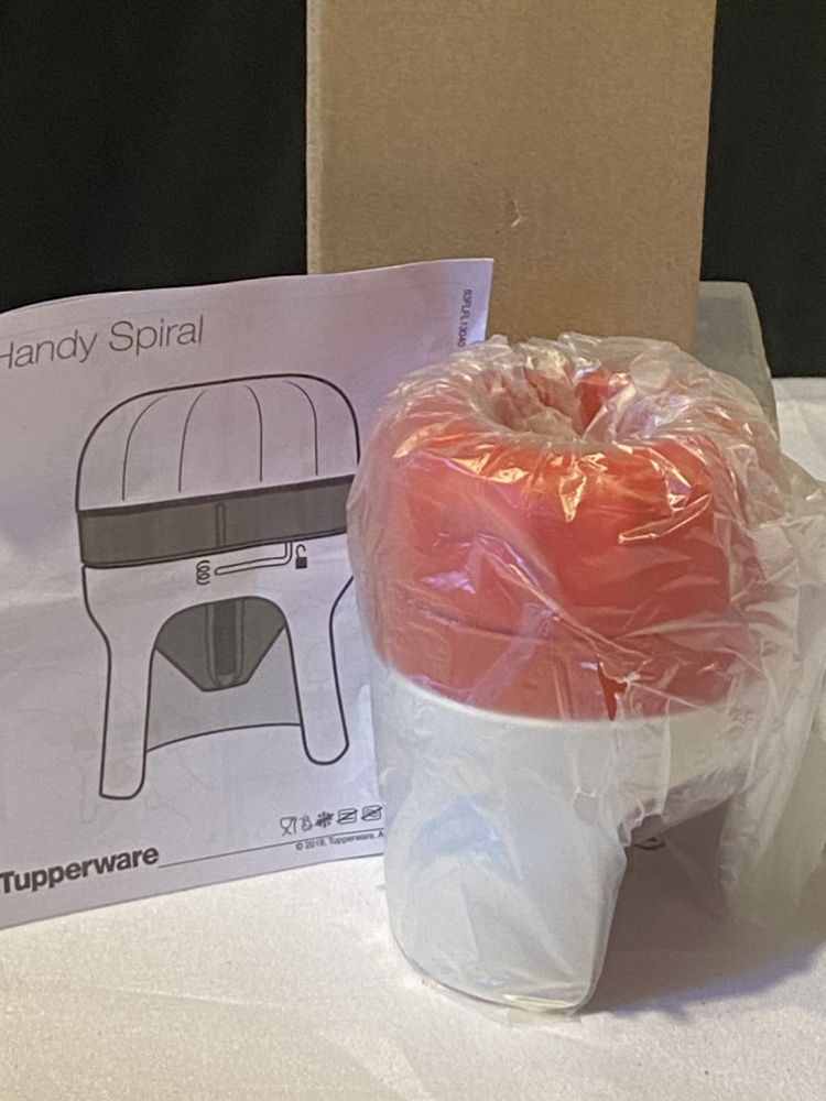NEW TUPPERWARE - photo 2