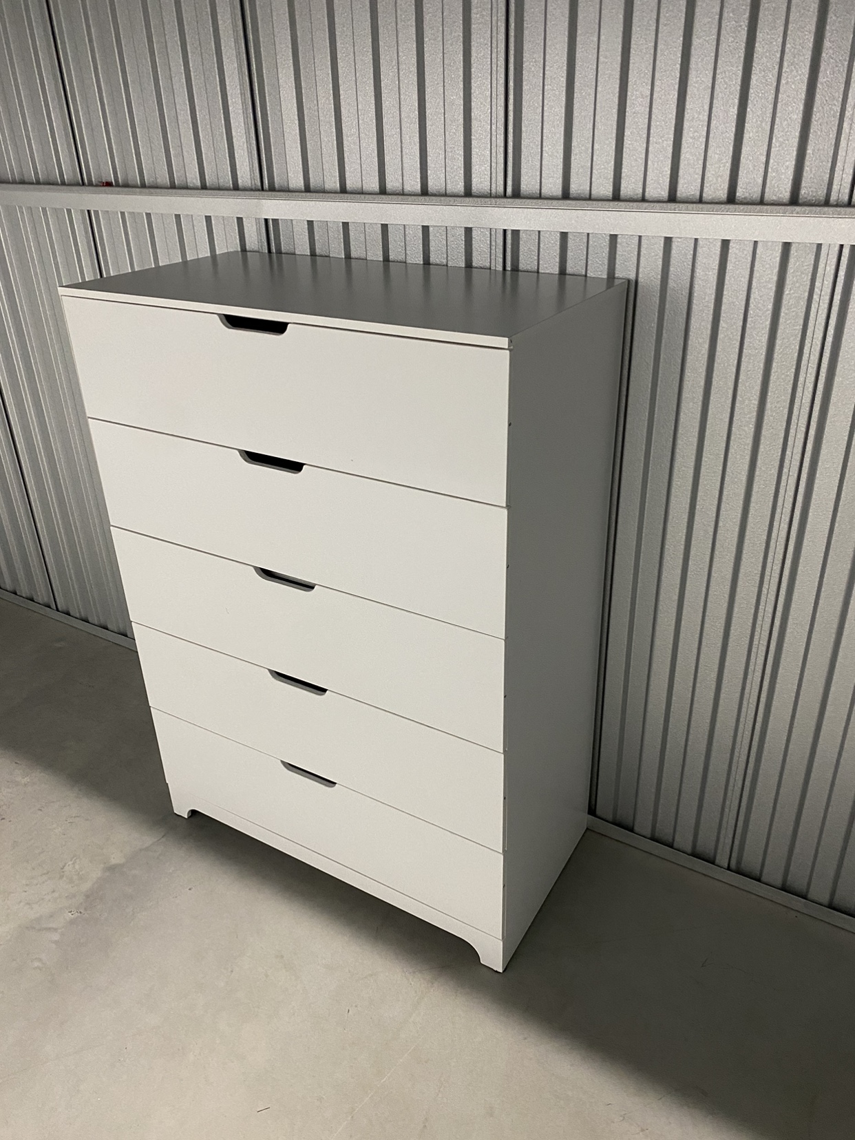 Brand new white 5 drawer dresser (delivery available) image indicator(5)