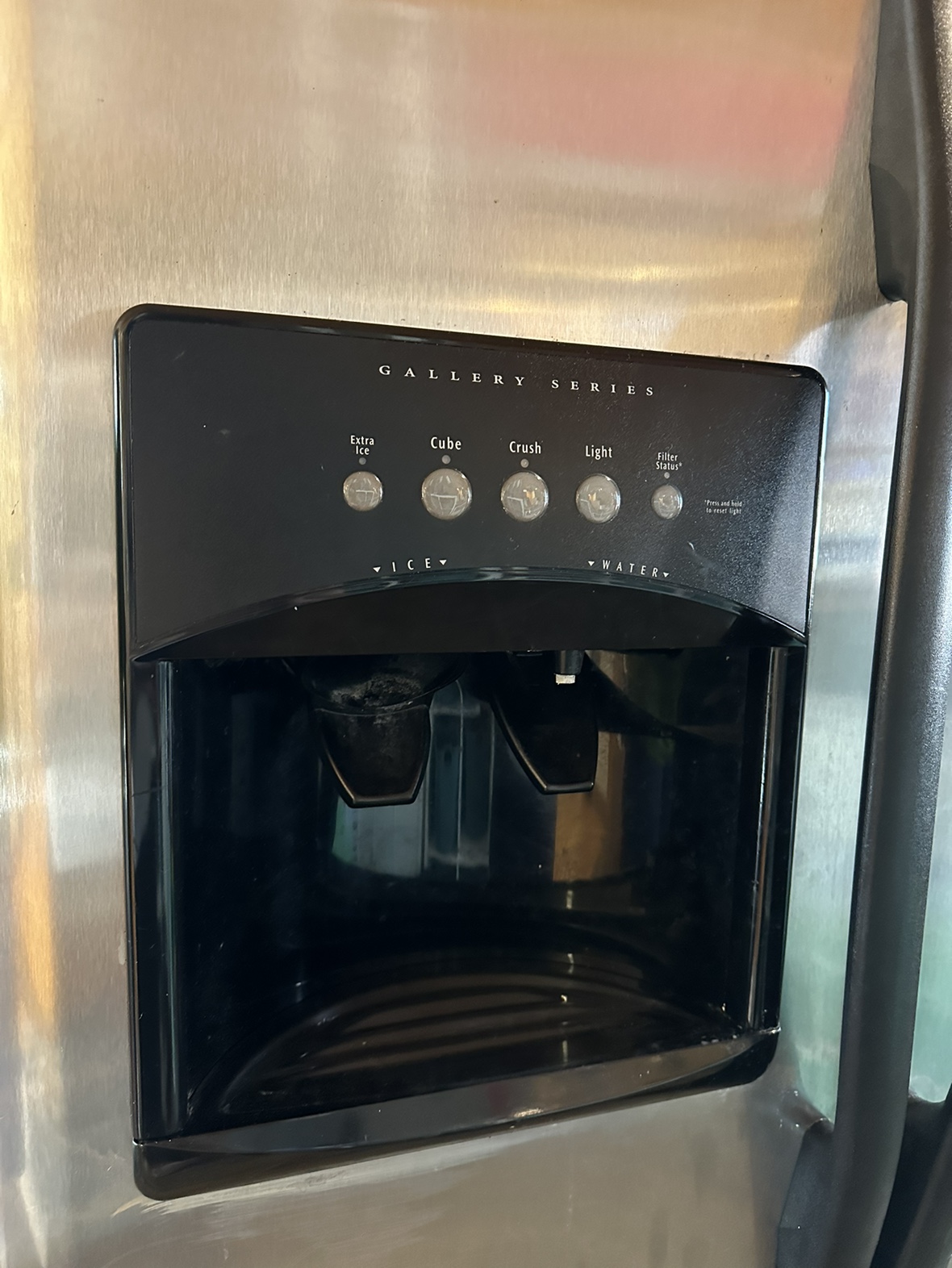 Frigidaire Refrigerator - Model GLHS66EESB4 - photo 2