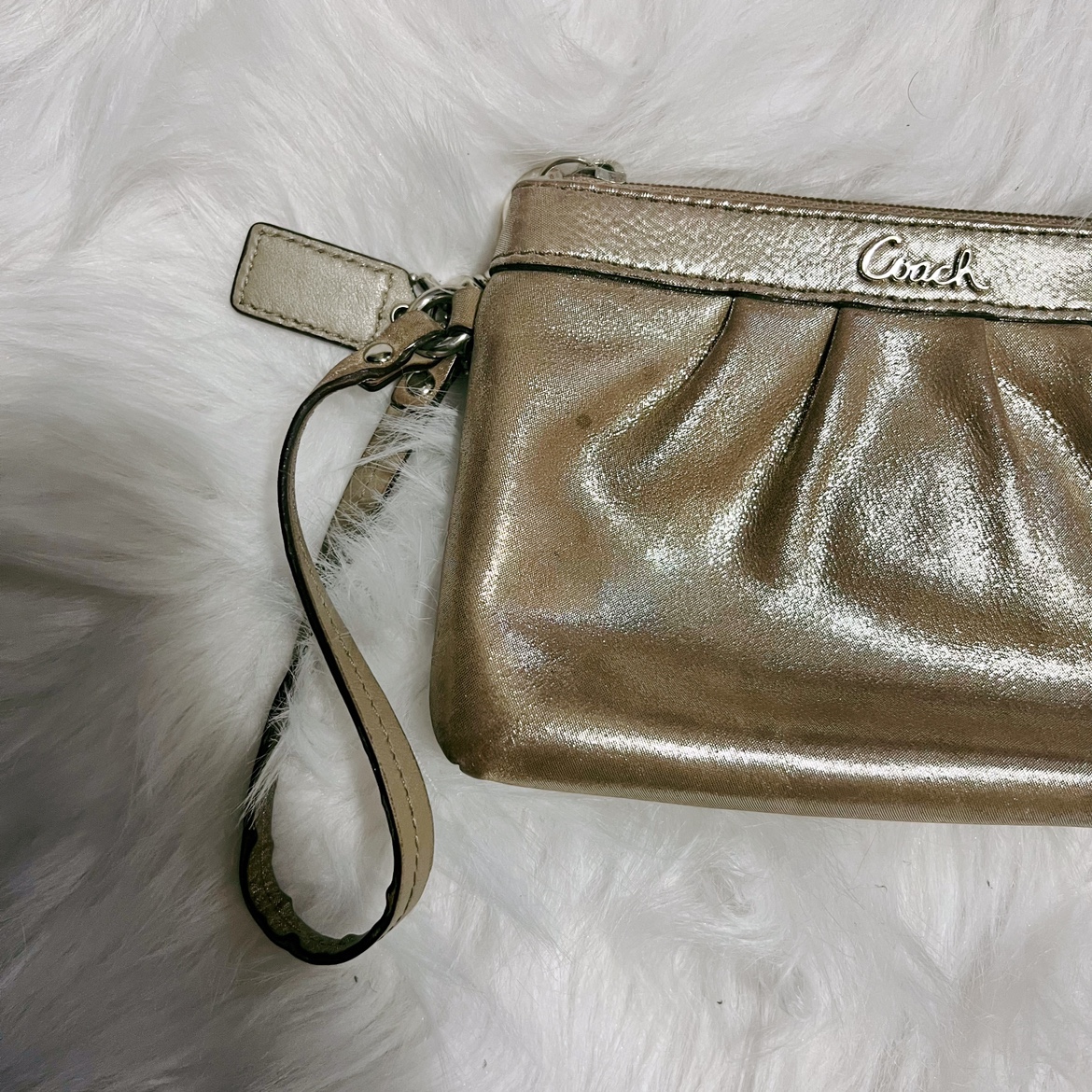 Coach Gold Wristlet Wallet - photo 2