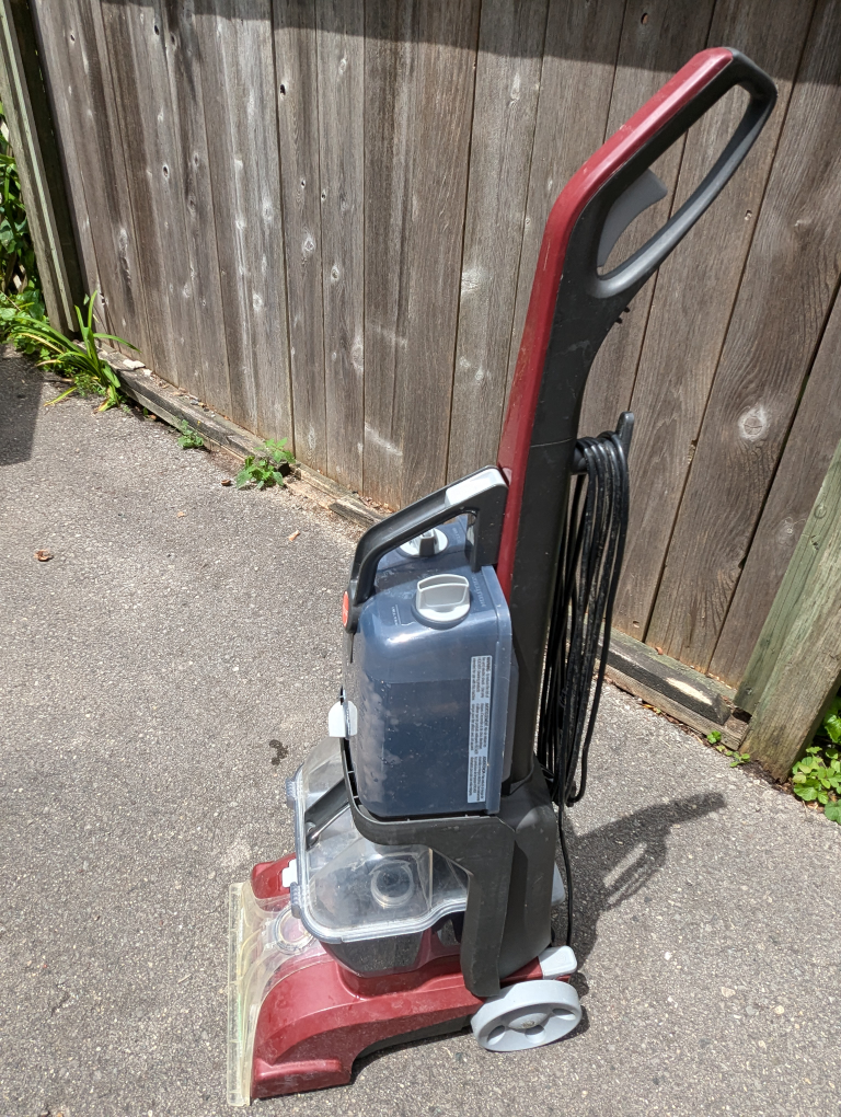 Hoover carpet cleaner - photo 2
