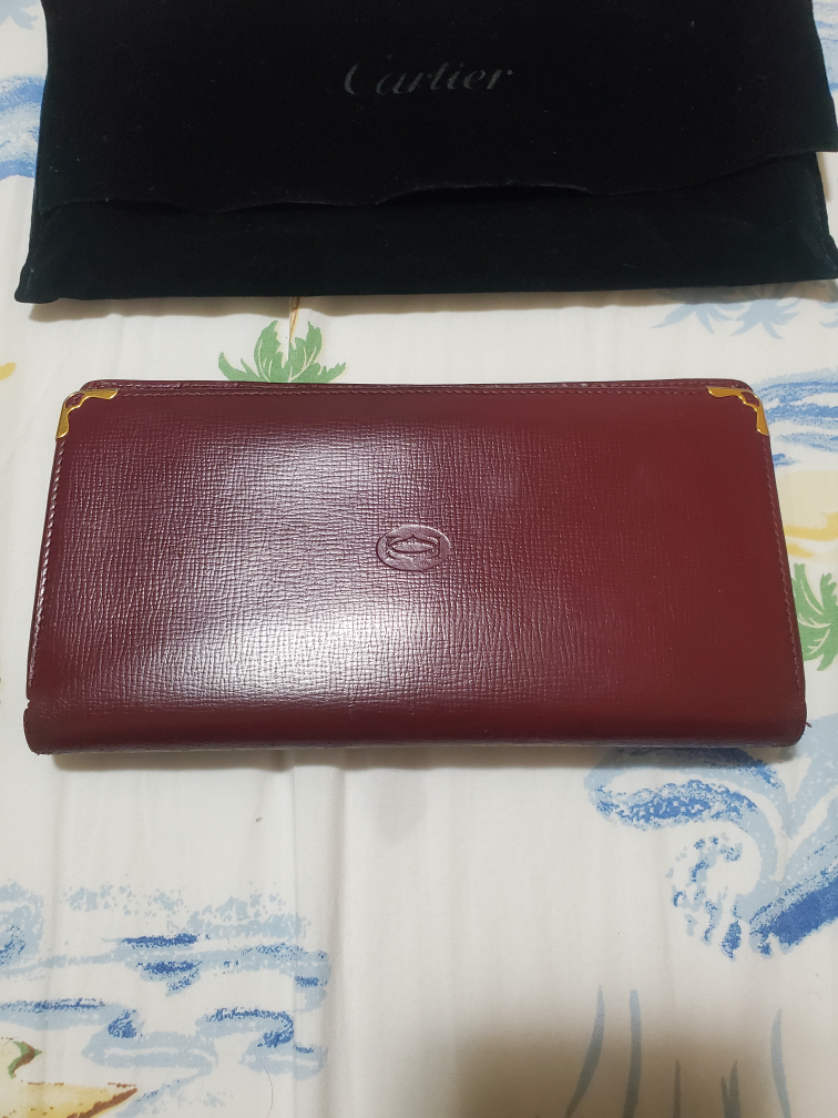 Cartier Wallet image indicator(3)