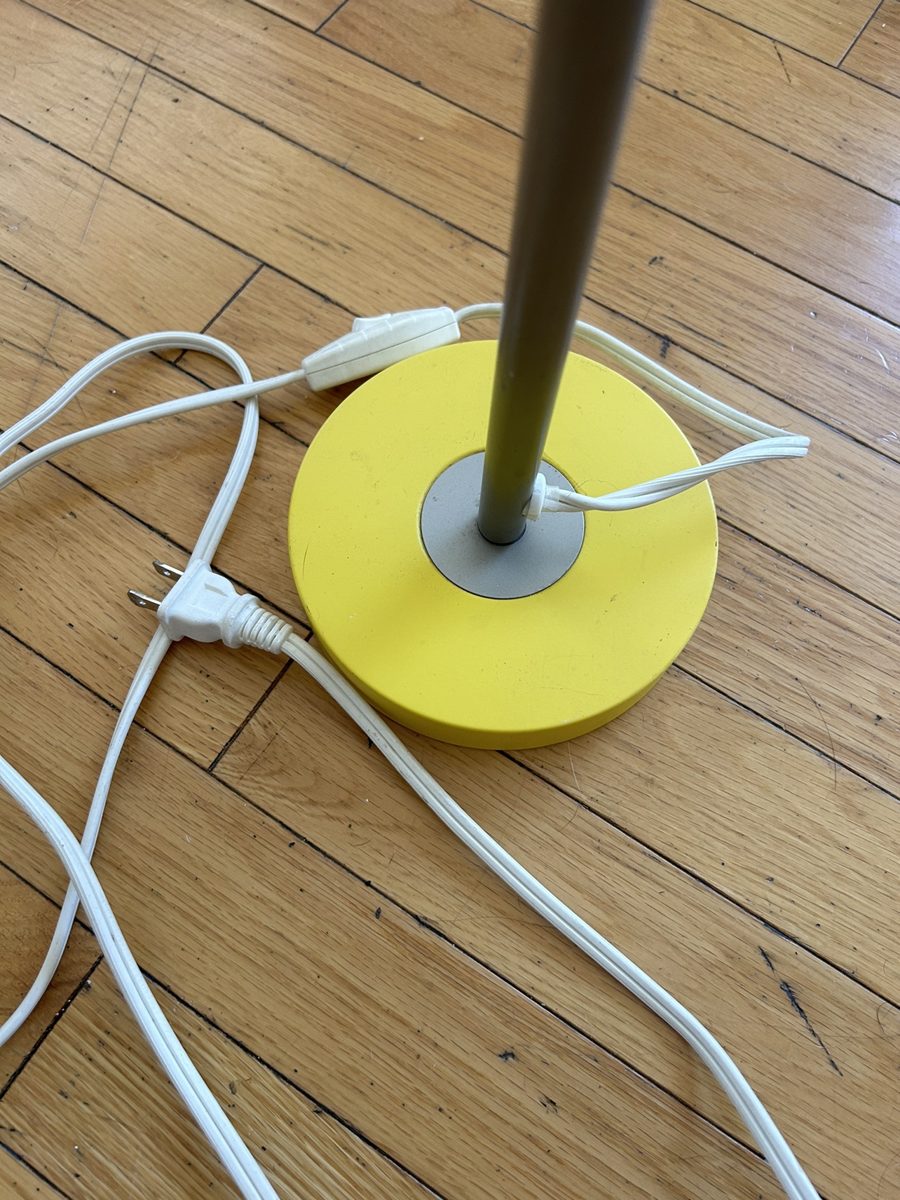 ✨ yellow desk lamp image indicator(3)