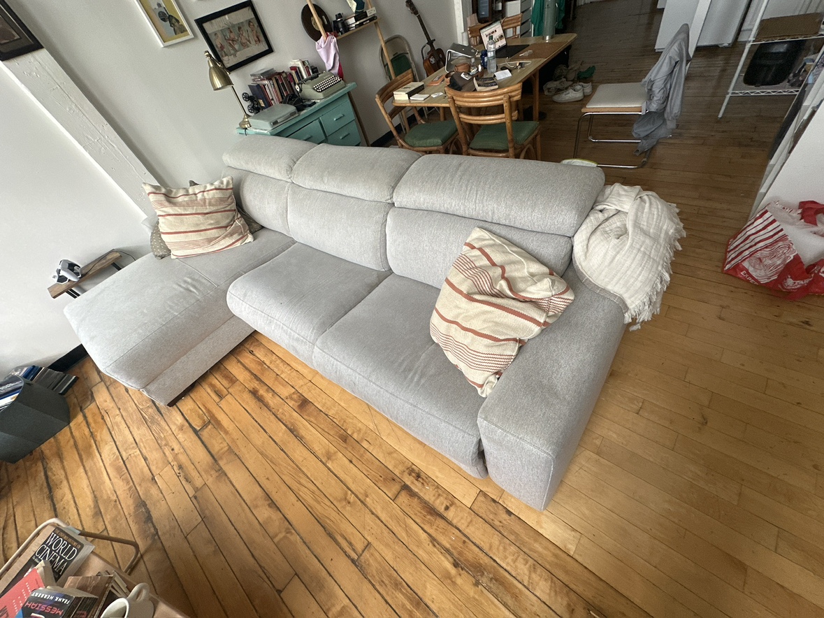 L shaped sectional w/recliner