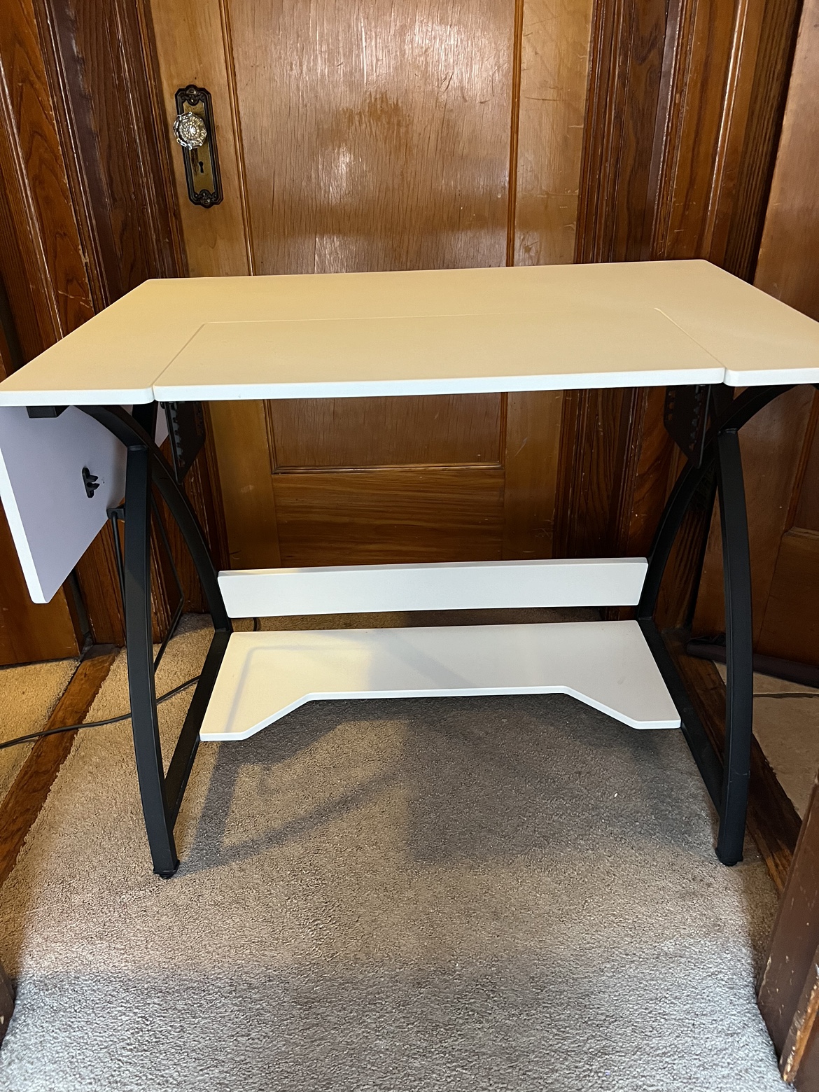Computer desk