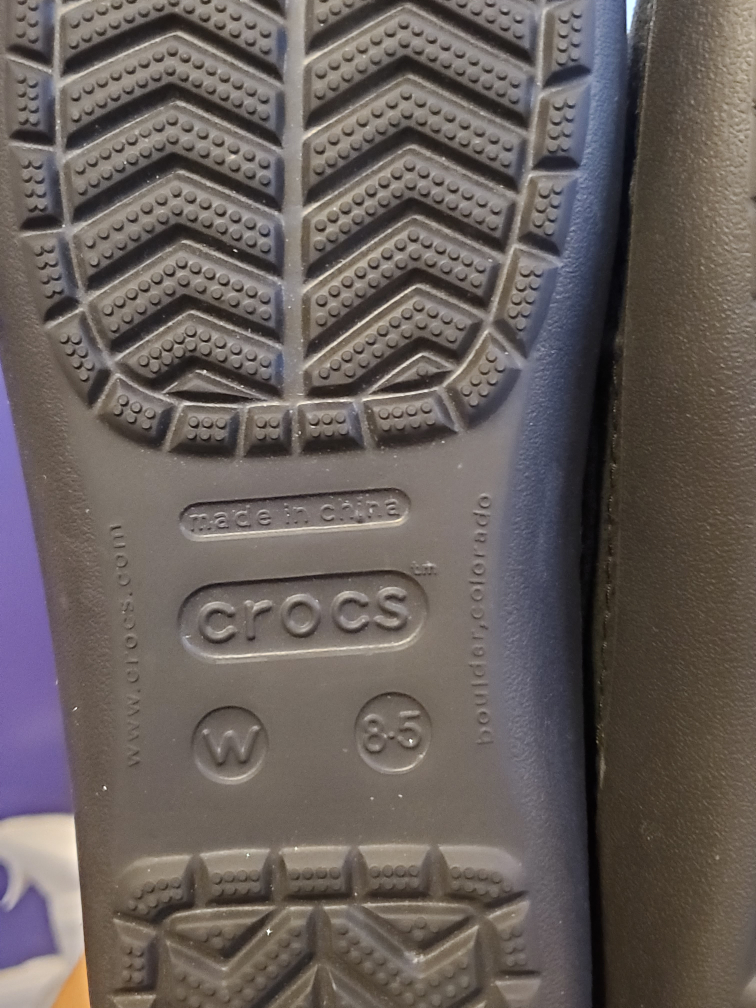 👡  🥿 👠Brand New - Women's Crocs - size 8.5 suade image indicator(9)