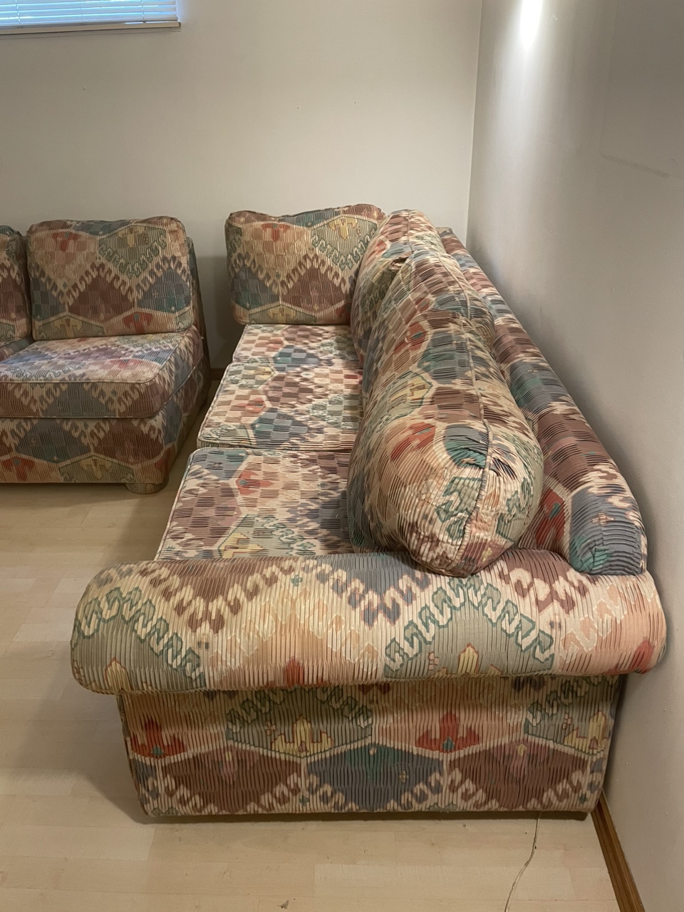 Sectional couch - photo 2