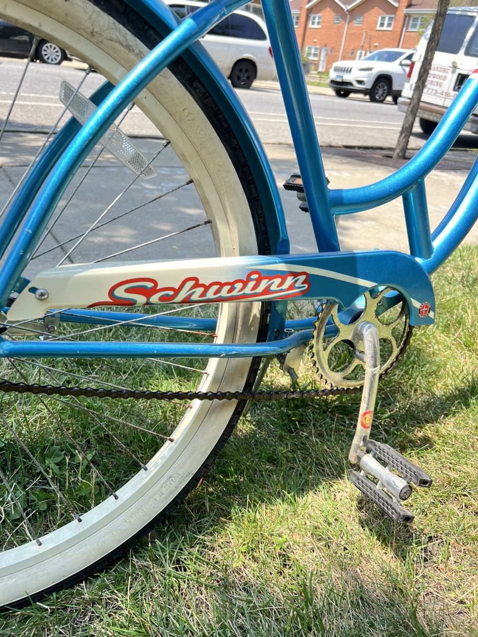 Schwinn Legacy Women's 26" Cruiser Bike