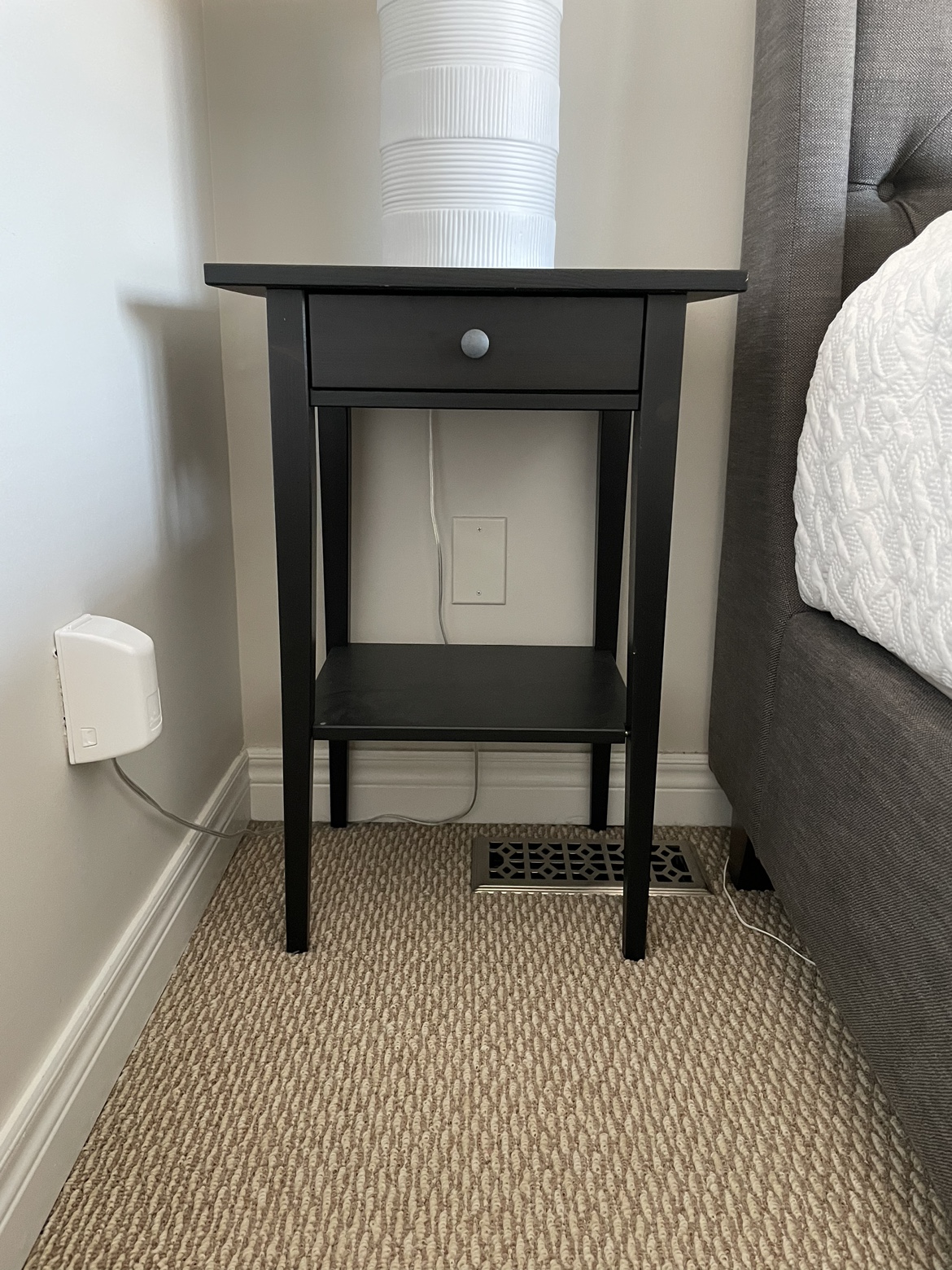 IKEA Hemnes Dresser/mirror/nightstands - photo 4
