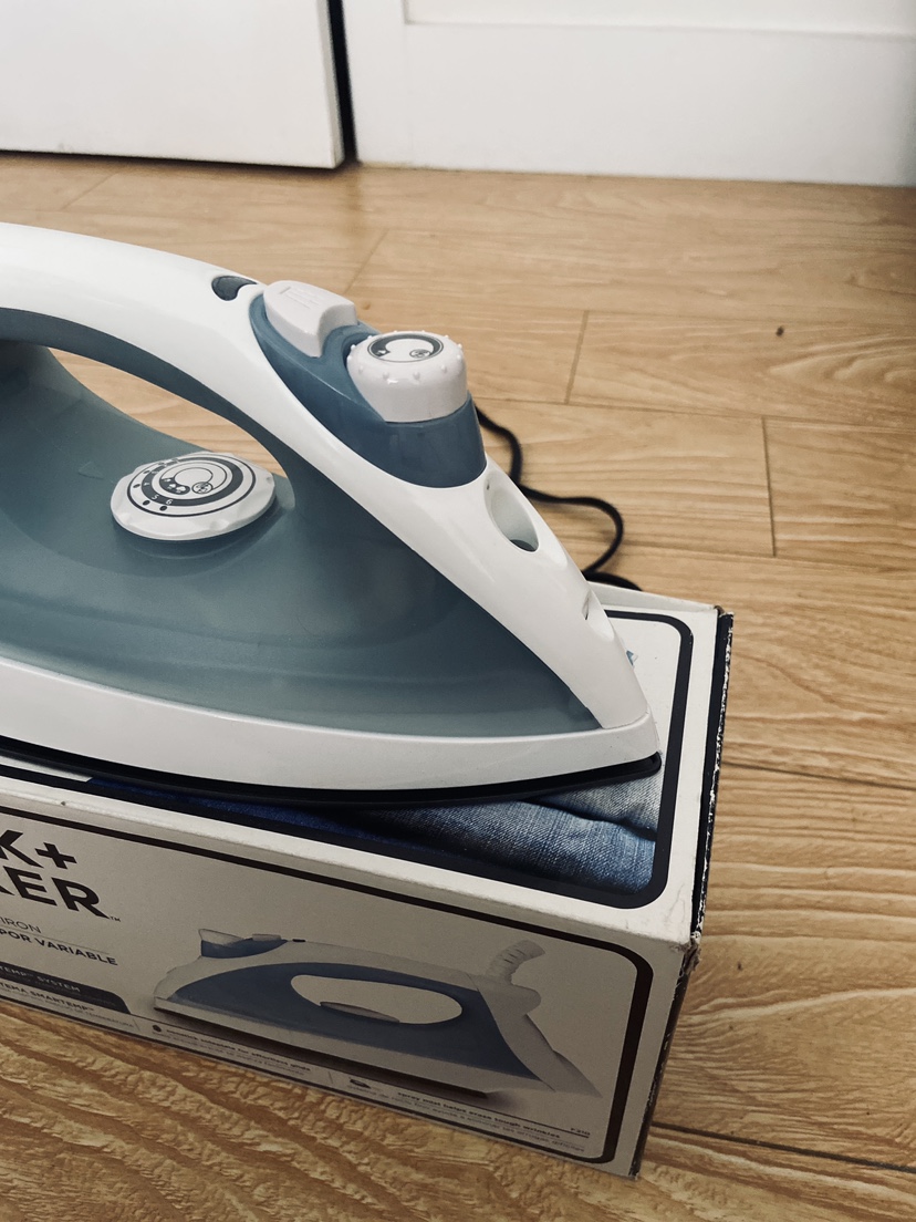 MUST GO (before 7/29) - Black+Decker Steam Iron