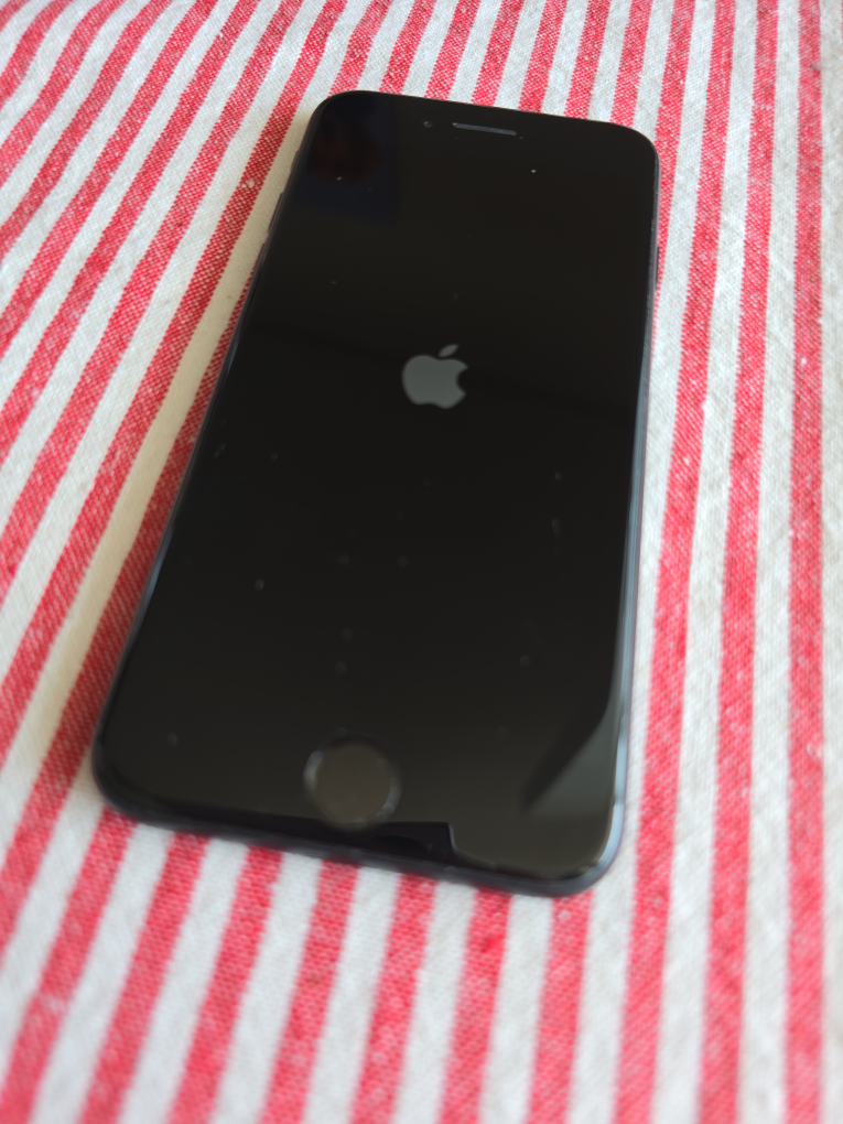 iphone 7 (UNLOCKED) (64 GB) - photo 2