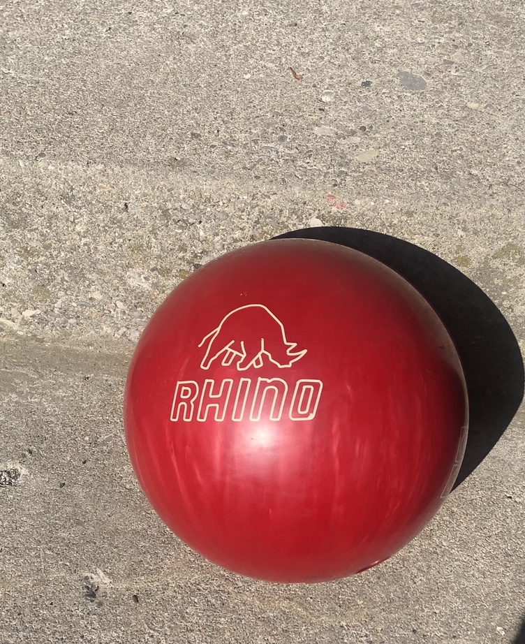 Brunswick Rhino Red Bowling Ball & Bag image indicator(2)