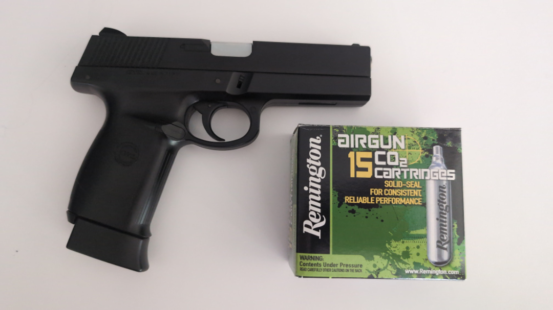 Airsoft KWC SW40F handgun