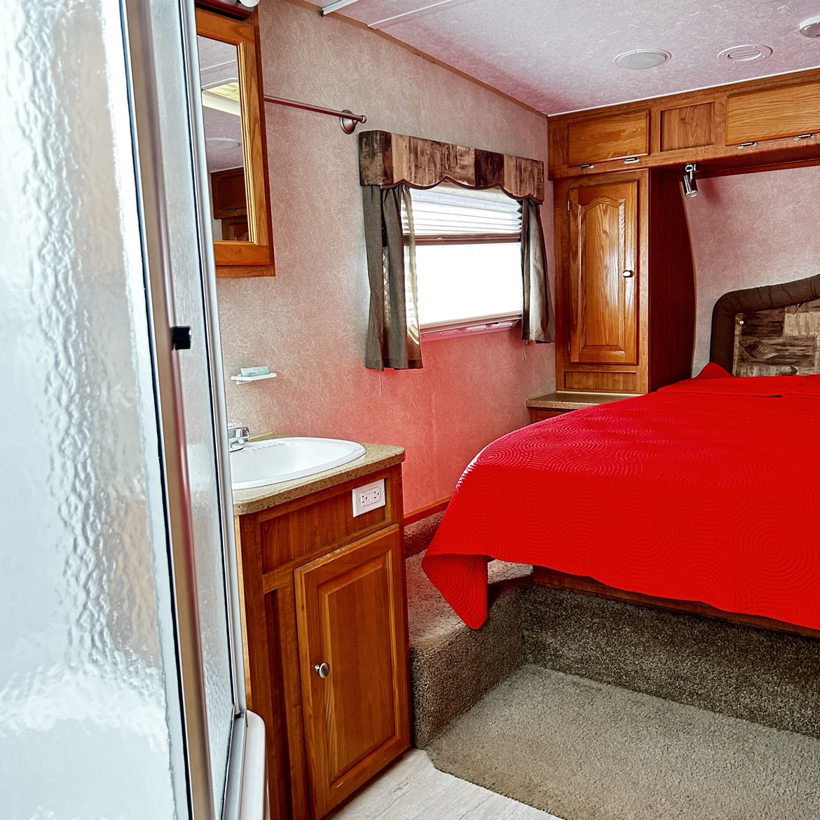 Holiday trailer ( 5th wheel) - photo 4