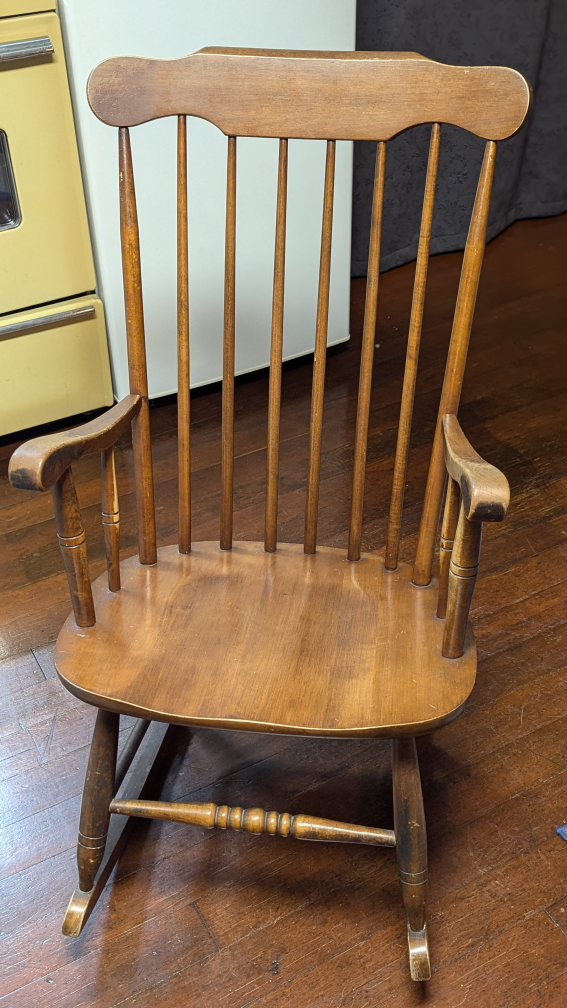 Vintage wooden rocking chair - photo 2