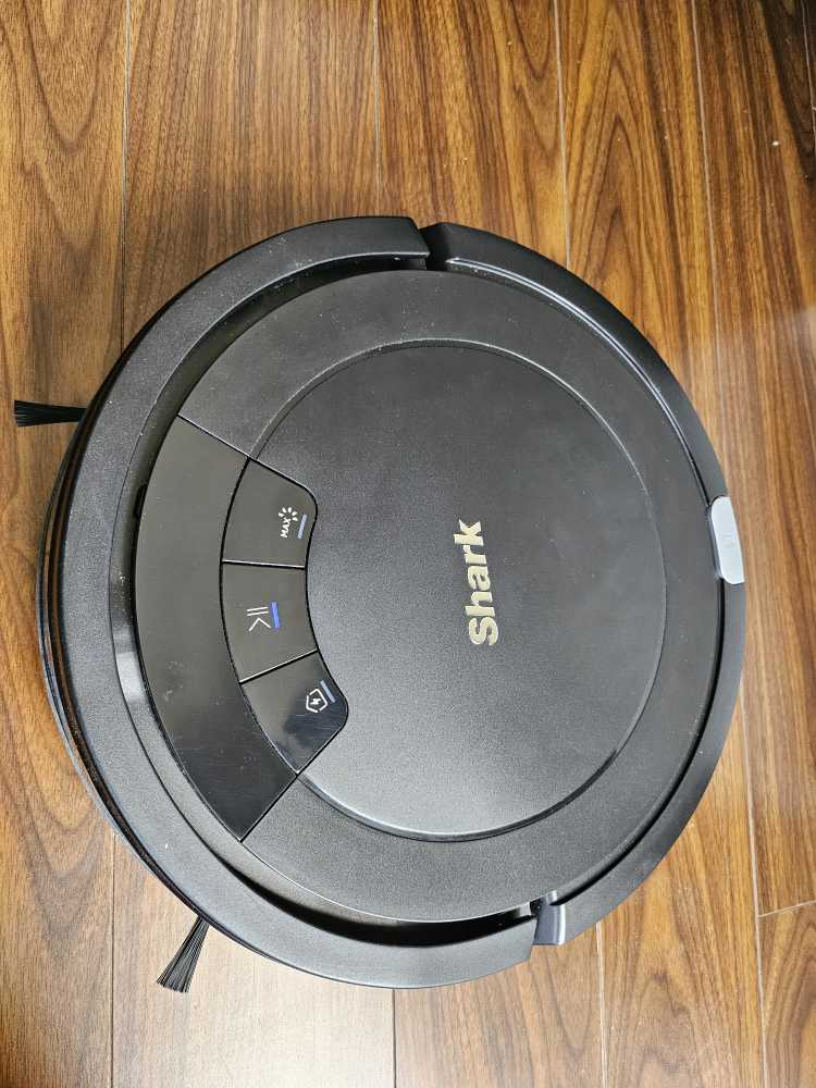 MOVING OUT SALE - Shark irobot cordless vacuum cleaner