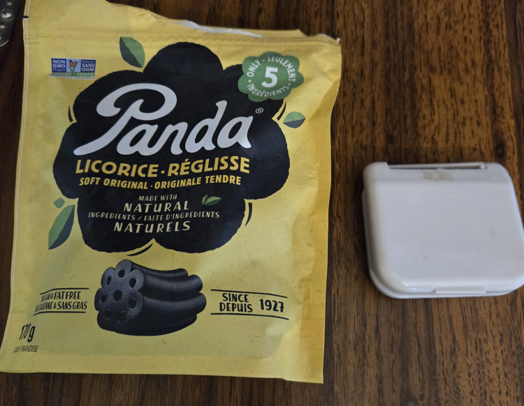 mini sewing kit #freecycle ✈️ image indicator(2)