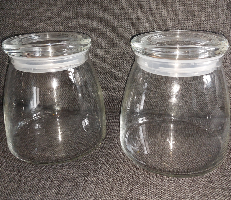 2x Glass Jar Canisters with Vacumm Sealed Lids "Like New" image indicator(3)