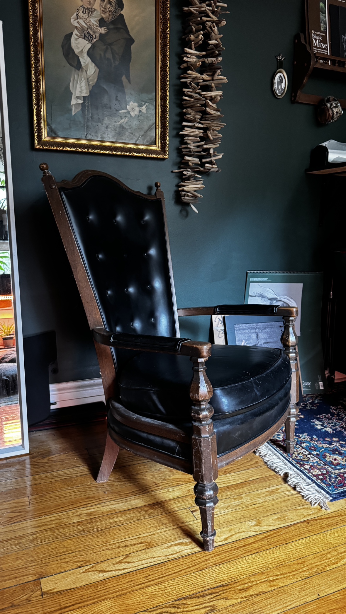Vintage black leather chair thumbnail