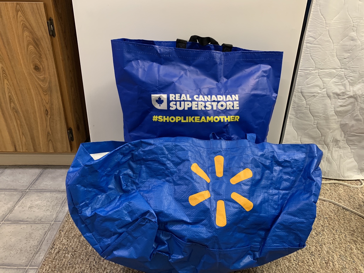 Free heavy duty shopping bags thumbnail