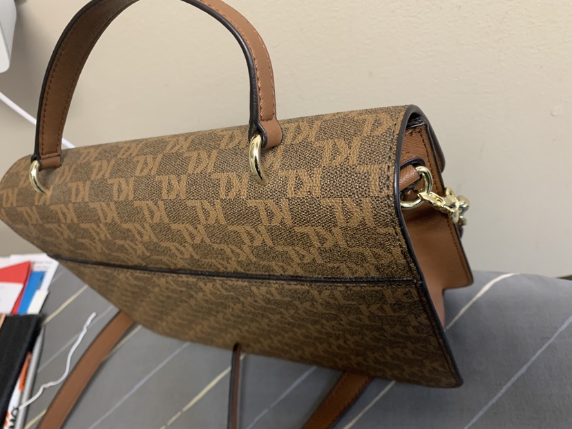 Carl Lagerfeld Paris- Authentic New Purse image indicator(3)