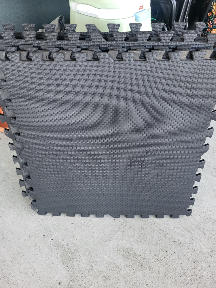 Black Puzzle Mats, 9 pieces
