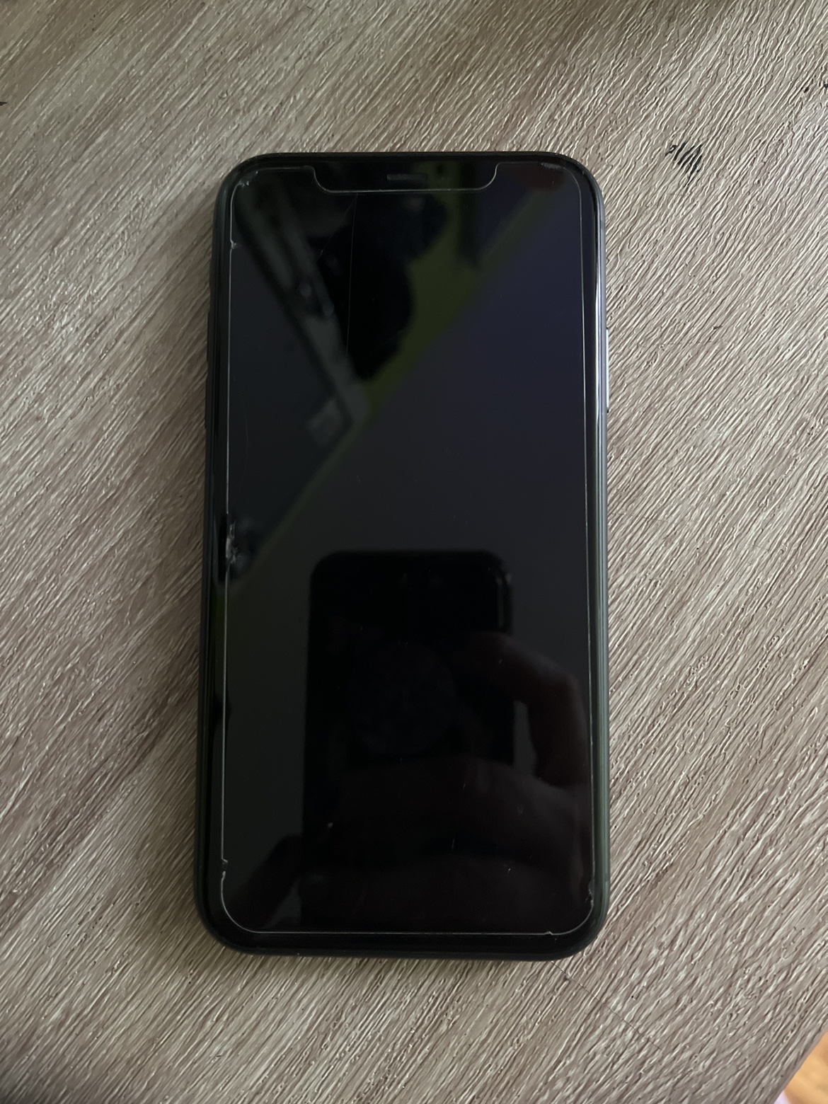 iPhone 11 64gb battery 77%