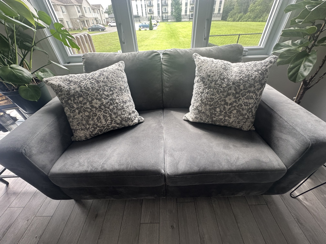 Sofa / Couch - photo 2
